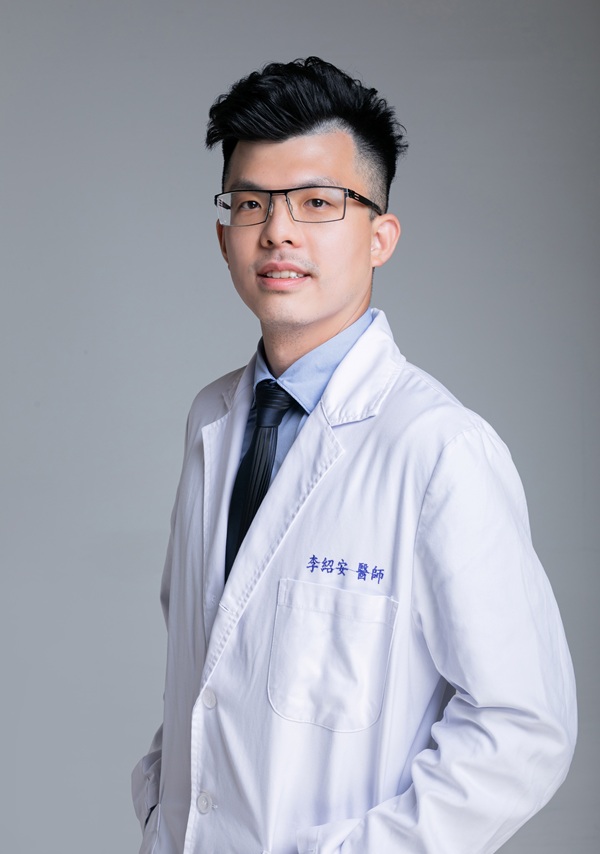 李紹安醫師形象照